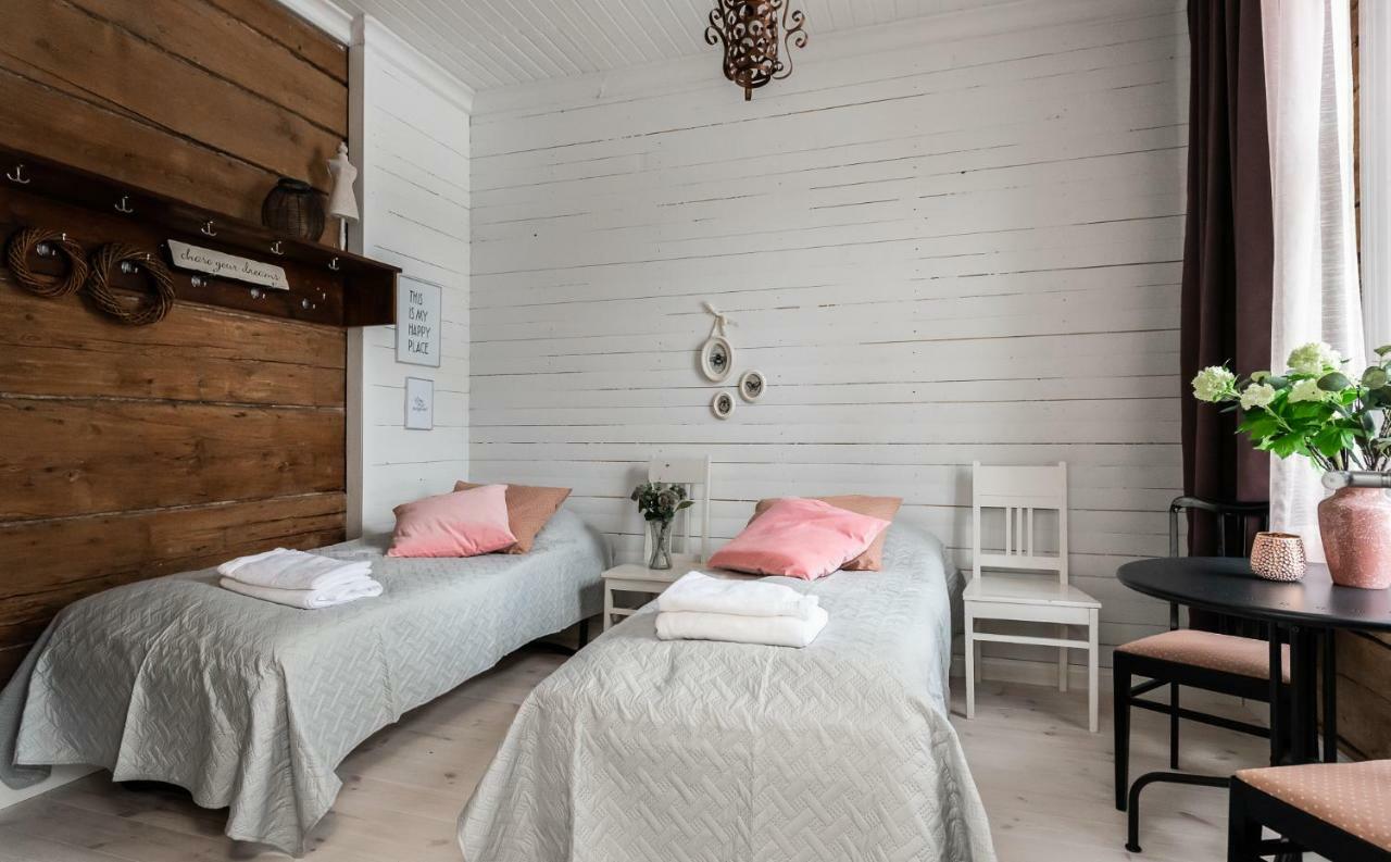 Pikisaari Guesthouse Oulu Pokoj fotografie